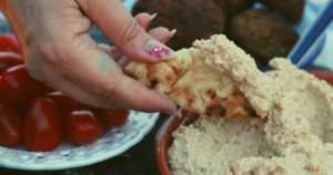 Hummus Bi Tahina -حمص بي طحينة Hummus Bi Tahina -حمص بي طحينة